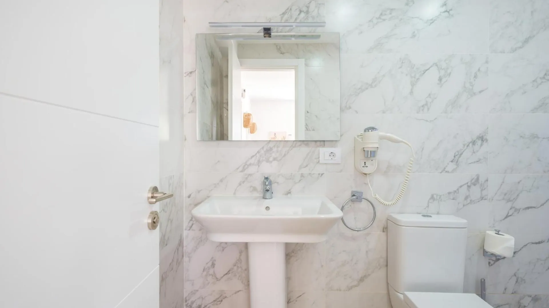 Vivienda Recien Reformada, Comoda Y Agradable En Corralejo - Home For Guest